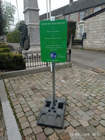 Hèvremont - place